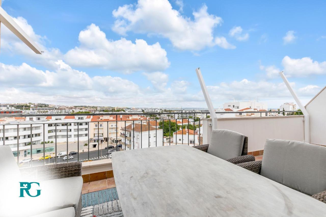 Apartment Luxury Penthouse Near Center #1933