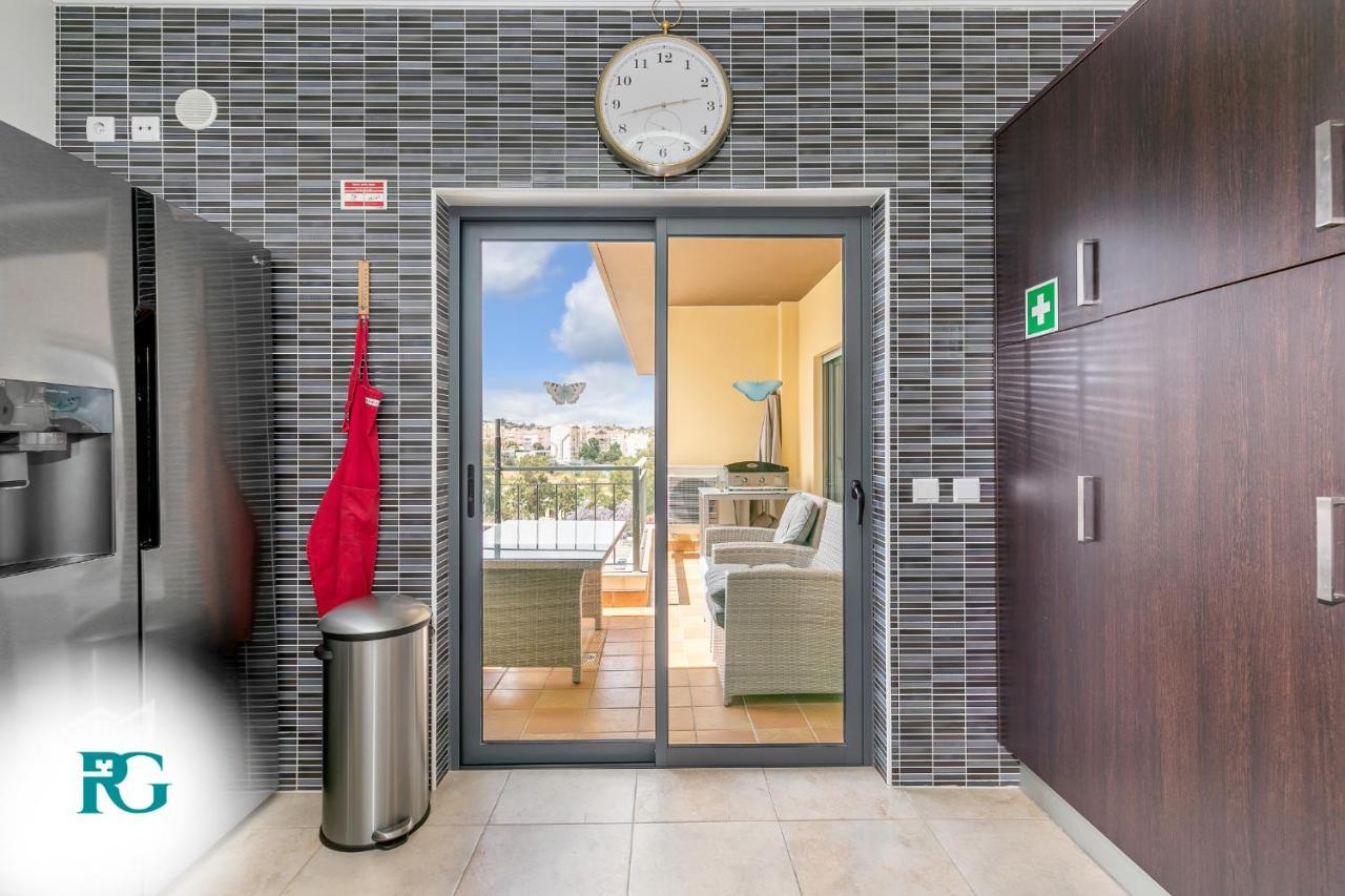 Luxury Penthouse Near Center #1933